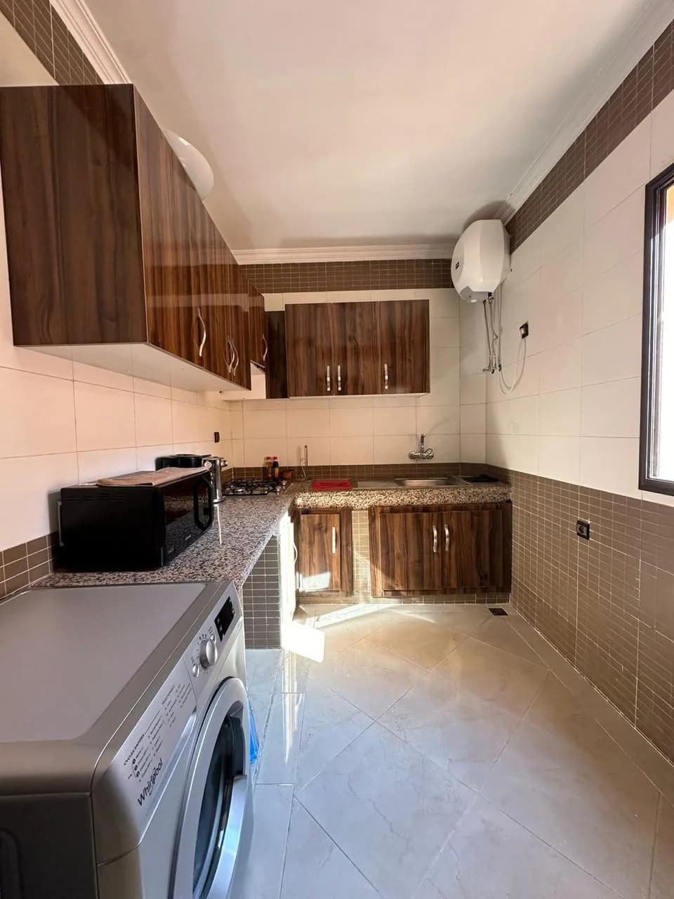 Kitchenette image 1