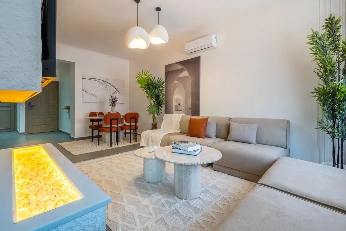Central City Center • Prestige 2BR • Netflix • A/C
